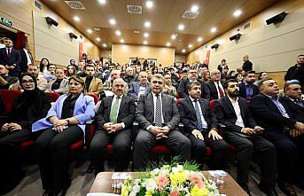 Düzce'de düzenlenen panelde medya ve yerel yönetimler ele alındı