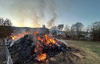 GÜNCELLEME - Karabük'te 4 samanlık yandı