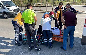 Karabük'te otomobile çarpan motosikletteki yolcu yaralandı