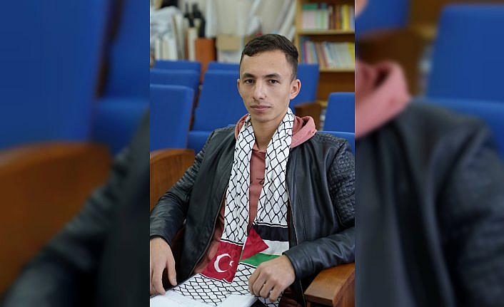 Trabzon'da eğitim gören Filistinli Mohd, ülkesinde yaşananları üzüntüyle takip ediyor