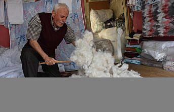 Trabzonlu usta 61 yıldır yorgan dikiyor