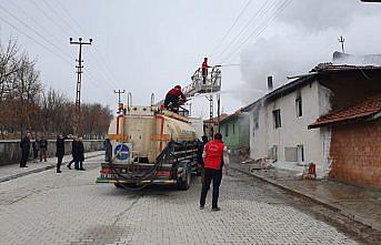 Çorum'da yangın çıkan ev kullanılamaz hale geldi