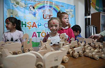 Samsun'da “köy okulu“ öğrencileri boyadıkları ahşap oyuncakların sahibi oldu