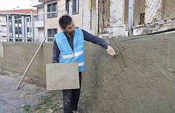 Trabzon'da denetimli serbestlik yükümlüsü okul inşaatında çalışıyor