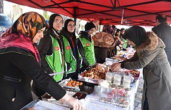 Artvin'de Filistinliler yararına kermes açıldı
