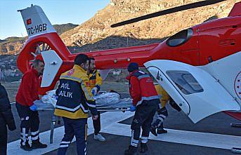 Gümüşhane'de ambulans helikopter 6 yaşındaki Erva Asel için havalandı