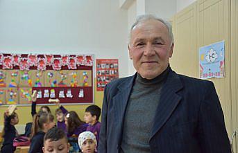 Ahşaptan oyuncaklar yapıyor, çocukları mutlu ediyor