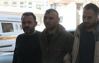 Amasya'da düzensiz göçmenleri taşıyan tırın sürücüsü tutuklandı