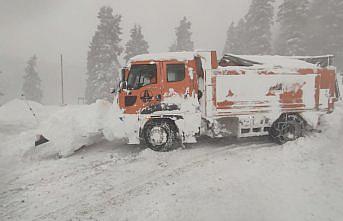 Artvin-Ardahan kara yolu kar nedeniyle ulaşıma kapandı