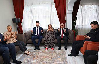 Artvin Valisi Ünsal şehit ailesini ziyaret etti