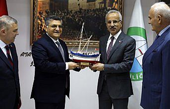 Bakan Uraloğlu, Sinop çevre yolu güzergahında incelemede bulundu: