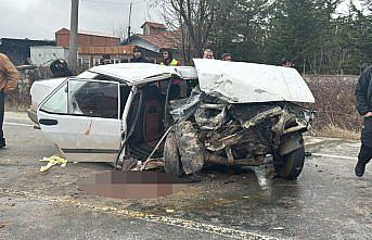 Bolu'da forklifte çarpan otomobildeki 4 kişi yaralandı