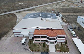 Çatısı güneş enerjisi santraline dönüştürülen fabrika elektrik faturasını düşürdü