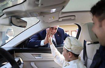 Düzce'de devlet korumasındaki çocuklar için sünnet konvoyu düzenlendi