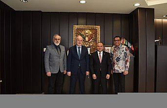 Endonezya Büyükelçisi Purnama'dan OMÜ Rektörü Ünal'a ziyaret