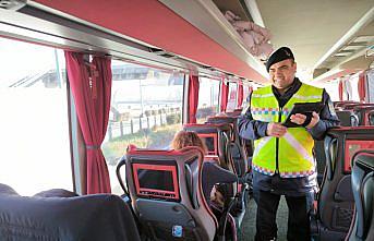Espiye'de yolcu otobüslerinde emniyet kemeri denetimi gerçekleştirildi