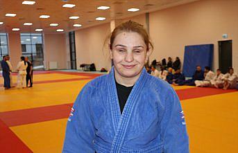 Görme engelli milli judocu Merve Uslu'nun hedefi olimpiyat madalyası:
