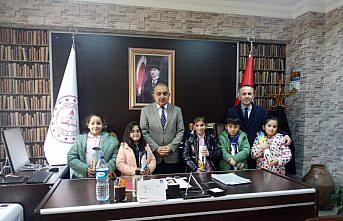 İhsangazi ilçesinde akıl oyunları turnuvasında birinci olan öğrenciler ödüllendirildi