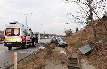 Samsun'da su kanalına düşen otomobildeki 3 kişi yaralandı