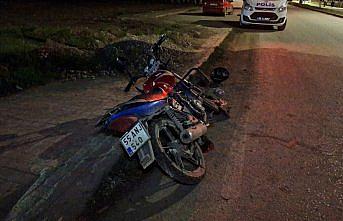 Bafra'da tıra çarpan motosikletin sürücüsü yaralandı
