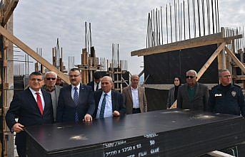 Sinop Valisi Özarslan, Boyabat’ta iş insanlarıyla bir araya geldi