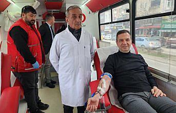 Suluova Kaymakamı Gürçam kan bağışında bulundu