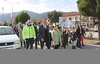 Taşova'da yaya geçidi önceliği için etkinlik düzenlendi