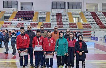 Tokatlı floor curling sporcular Sivas'ta bölge ikinciliği kazandı