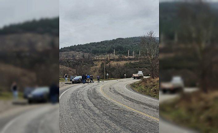 Tokat'ta tır ile otomobil çarpıştı, 6 kişi yaralandı