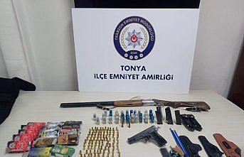Trabzon'da ruhsatsız 2 silah ele geçirildi