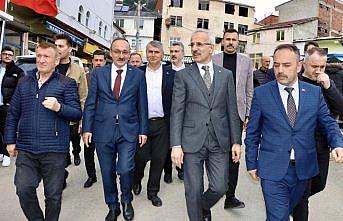 Ulaştırma ve Altyapı Bakanı Uraloğlu, Trabzon'da ilçe ziyaretinde bulundu