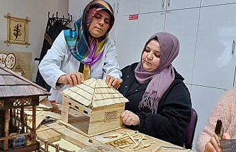 Yağlıdere'de kursiyerler serender maketi yapmayı öğreniyor