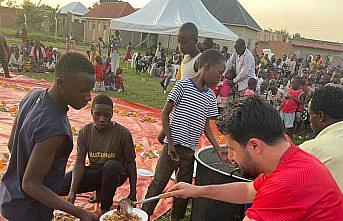 Amasya'daki İyilik Hareketi Derneği Uganda'da iftar sofrası kurdu