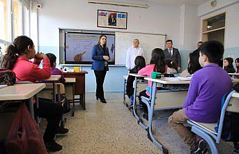 Bartın Valisi Arslan, okul ziyaretlerinde bulundu