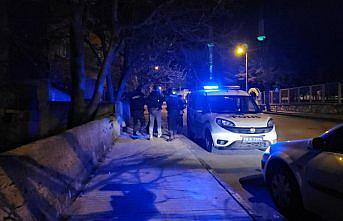 Çorum'da bekçilerden kaçarken yakalanan kişinin 5 aynı suçtan arandığı belirlendi