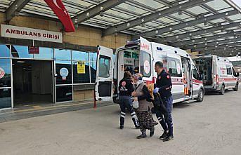 Çorum'da devrilen otomobildeki 4 kişi yaralandı