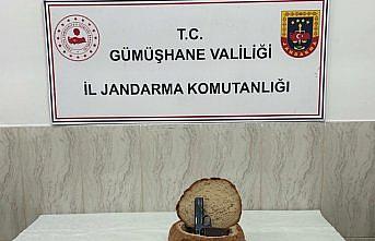 Ekmek arasına gizlenmiş ruhsatsız tabanca bulundu