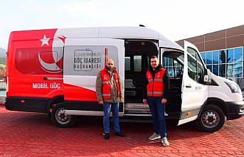 Karabük Valisi Yavuz, Mobil Göç Noktası aracını ziyaret etti