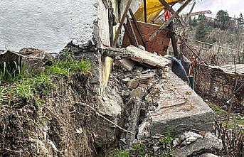 Karabük'te heyelan nedeniyle 2 katlı müstakil ev boşaltıldı