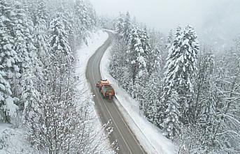 Kastamonu'nun karla kaplanan ormanları dron ile görüntülendi