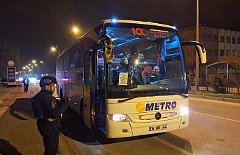 Bafra’da gece uygulamasında 224 araç kontrol edildi