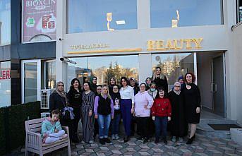 Tokat'ta Down sendromlu kız çocukları ile annelerine ücretsiz cilt bakımı