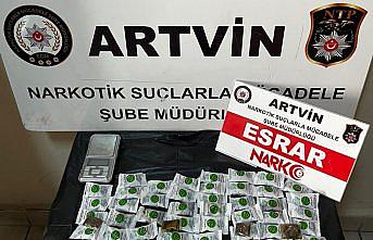 Artvin'e kargoyla gönderilen şeker kutusunda uyuşturucu ele geçirildi