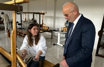 Geleneksel motifler kenevir tezgahlarında gelecek nesillere aktarılıyor