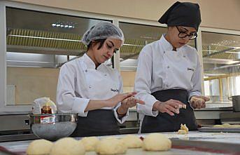 Gümüşhane'de gastronomi öğrencileri dünya mutfağının inceliklerini öğreniyor