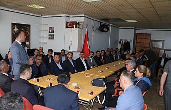 Havza'da Kaymakam Ayvat ve Belediye Başkanı İkiz, muhtarlarla buluştu