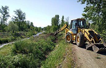 İskilip'te su kanalları temizleniyor