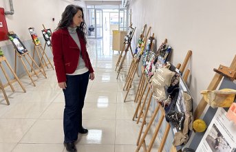 Kastamonu'da selin denize sürüklediği ev eşyalarından sergi oluşturuldu