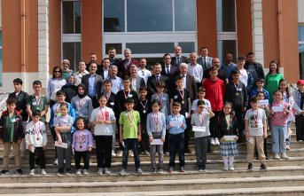 Of'ta yarışmada dereceye giren öğrenciler ödüllendirildi