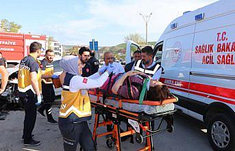 Samsun'da iki otomobilin çarpıştığı kazada 8 kişi yaralandı